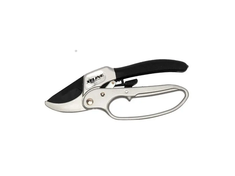 AKCE XT Nůžky zahradnické kovové s rohatkou SK5, 205 mm XTLINE