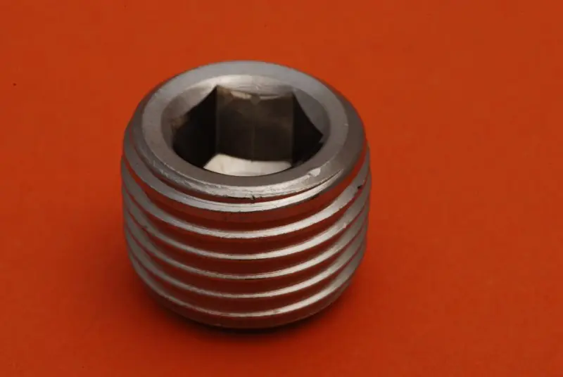 kuželová zátka 1/8" DIN 906/A4