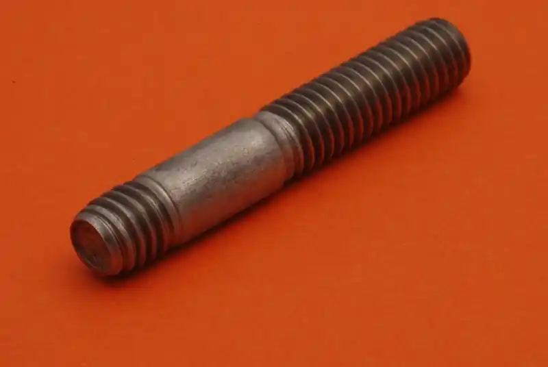šroub M 5 x 16 DIN 938/A2