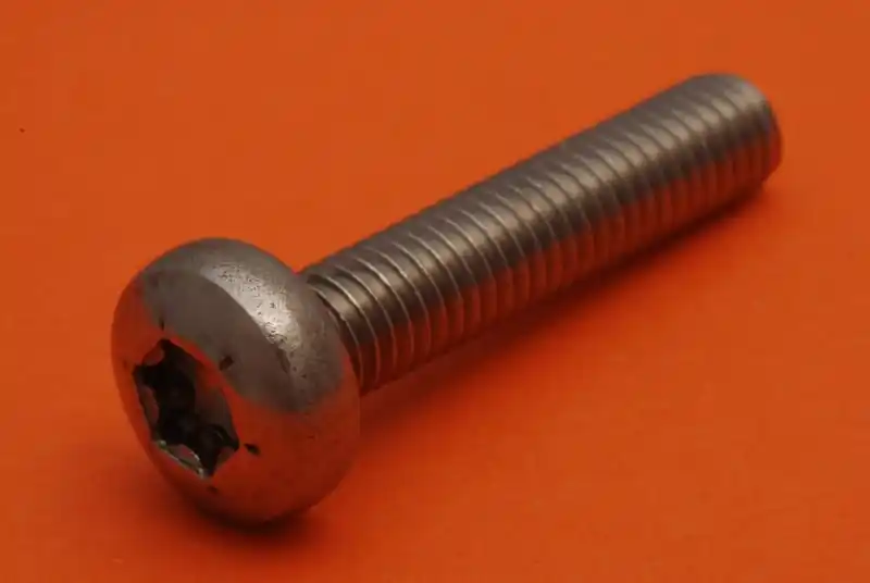 šroub M 3 x 16 DIN7985TX/A4